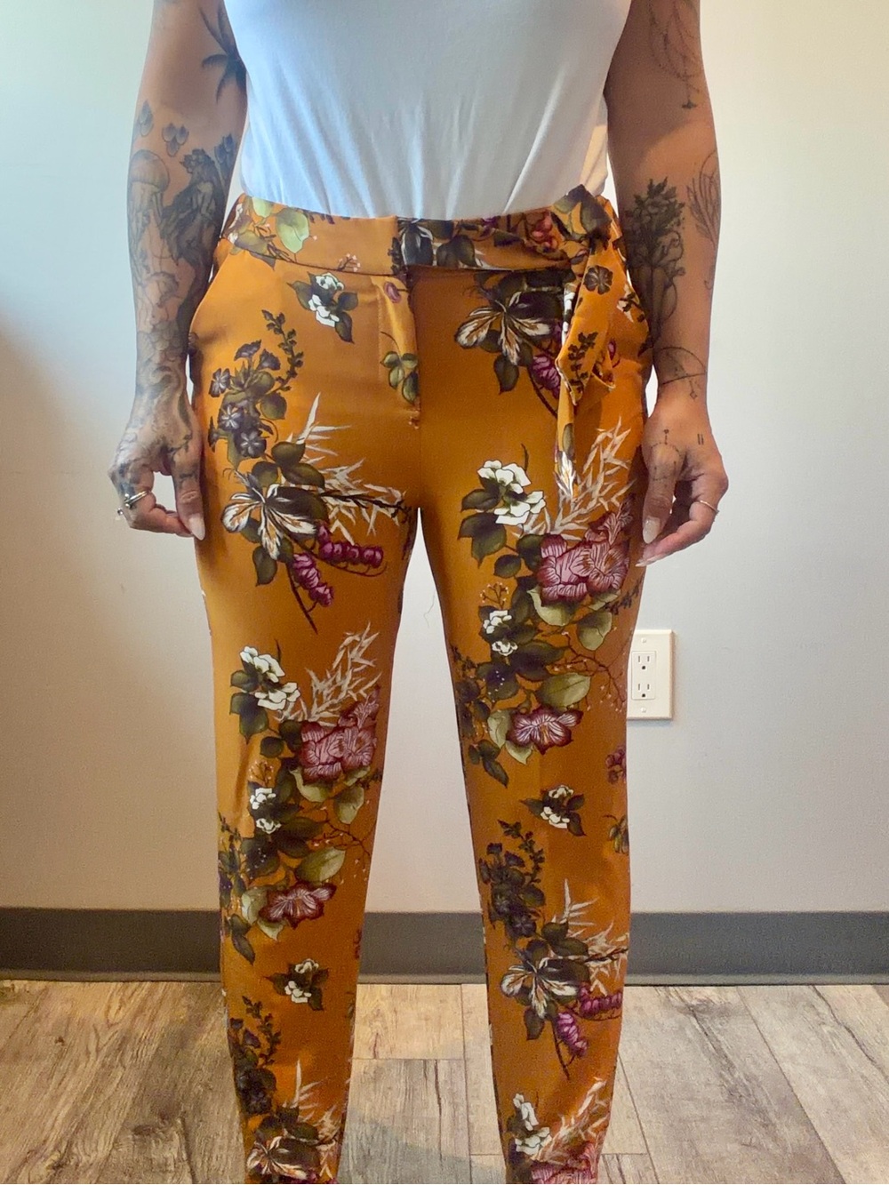 Like an Angel Womens‎ Medium Polyester Orange Fall Floral Pants